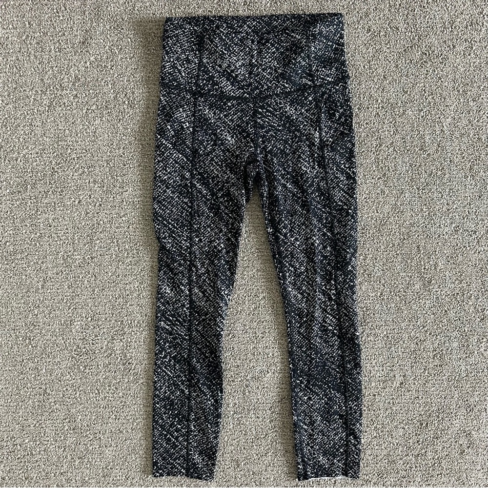 lululemon Fast and Free HR‎ Crop Size 4